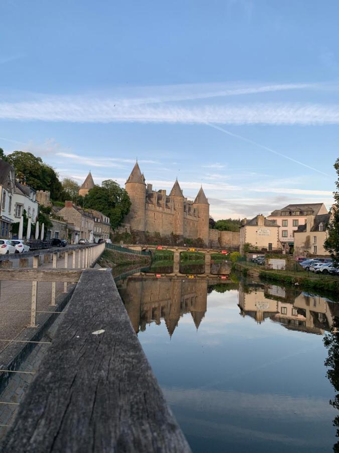 La Cour Des Ursulines Otel Josselin Dış mekan fotoğraf